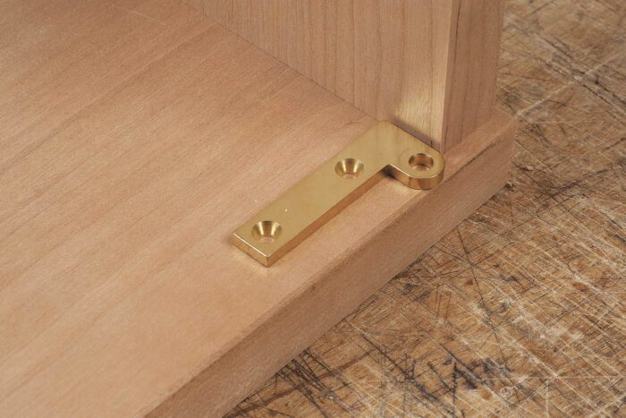 place the gold leaf hinge